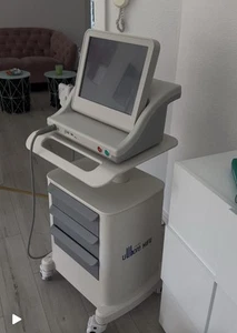 Beauty-HIFU-Faltenglättung mit Hochfrequenz - Sehr wenig Gebraucht - Bild 1 von 4