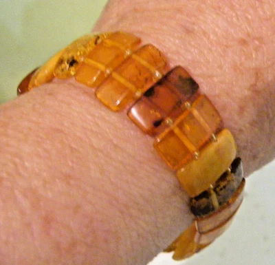 Vintage amber bracelet elasticated bracelet yellow egg yolk & orange shades - Image 1 of 4