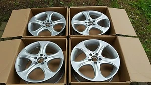 4 original Mercedes 18 Zoll Felgen + RDK Ventile A2054010600 C-Klasse E-Klasse - Bild 1 von 7