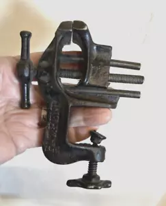 Antique Luther Grinder V60 Pat Pend Clamp On Mini Cast Iron Vise 1 1/2" Jaws - Picture 1 of 14