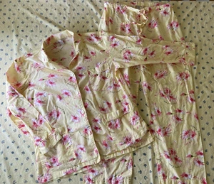 Women's Victoria's Secret 2 Piece Pajamas Button Down Size Small Yellow Flowers - Picture 1 of 9