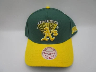 Mitchell & Ness x Topps Pin Oakland Athletics Pro Pinch Fit Green Snapback Hat - Image 1 of 4
