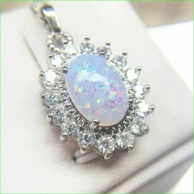 3Ct Oval Cut Lab Created Fire Opal Halo Pendant 14K White Gold Plated 18+ Chain. - Изображение 1 из 4