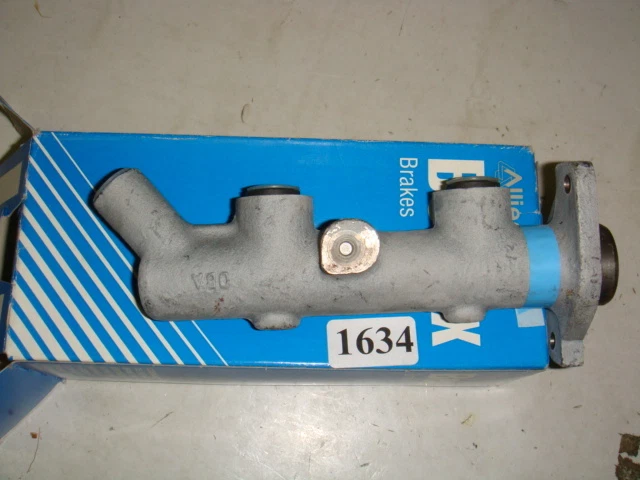 Renault 15 TS coupé R1302 maitre cylindre bendix 131430B 131430 7700618352 - Photo 1/1