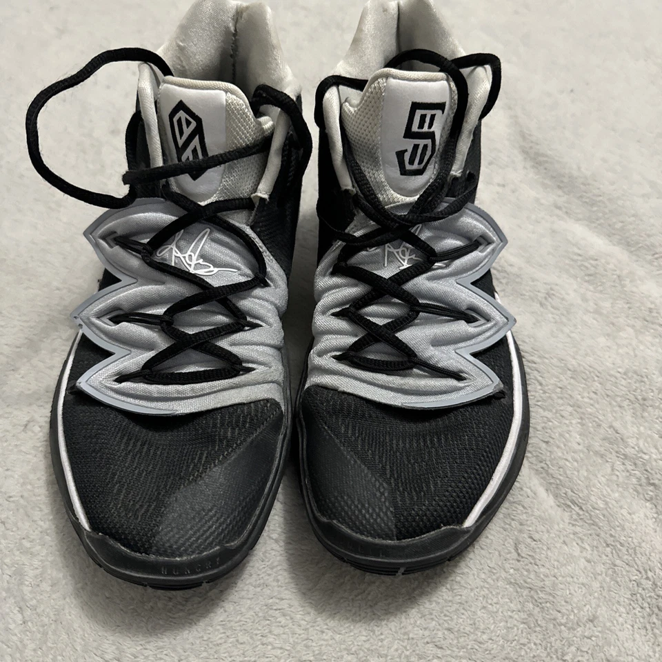 Size 8 - Nike Kyrie 5 iD -black Basketball Shoes - Image 1 of 4