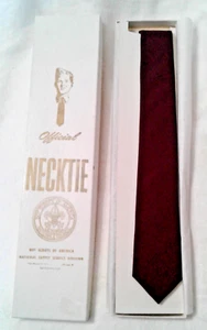 Vintage offizielle Pfadfinder weinrote Krawatte #831 - Originalkarton - Bild 1 von 9
