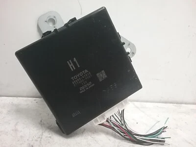 Módulo de control de bomba de calefacción Toyota Prius Prime 2016-2018 277400-9003 (híbrido) Foto 1 de 4