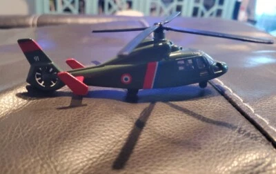 MAISTO Tailwinds Aerospatiale SA 365 Dauphin HELICOPTER Diecast Aircraft Replica - Image 1 of 4