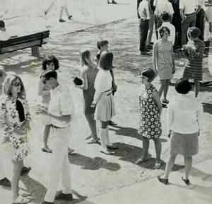 Student Group 70s Fashion School Vintage B&W Photograph Snapshot 7.5 x 8 - Picture 1 of 3