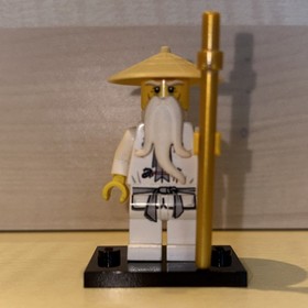 LEGO NINJAGO sensei Wu njo0064 From Set 70505 IMMACULATE conditon (gold staff)