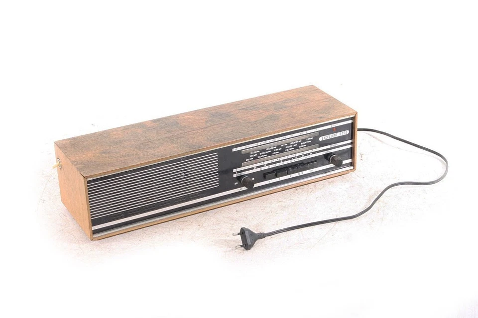 altes DDR RFT Radio EXCELLENT 6490 Vintage 220V 15 Watt - Bild 1 von 4