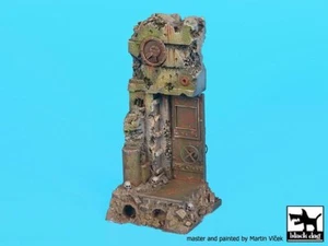Sección de entrada posapocalíptica para perro negro 1/35 con base de puerta de metal (6x6 cm) FD014 - Imagen 1 de 1