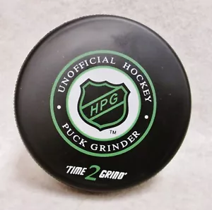 2x Nuovo Hockey Puck Erbe Macinaerba Magnetico Grande 3" Spedizione Gratuita Prezzo Più Basso - Foto 1 di 2