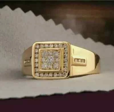 Anillo de compromiso de moissanita de corte redondo de 2,20 quilates enchapado en oro amarillo de 14 k para hombre Foto 1 de 3