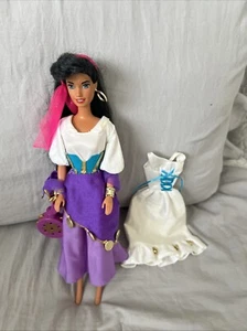 1995 Mattel Esmeralda Disney’s The Hunchback Of Notre Dame Barbie Doll 15311 - Picture 1 of 5