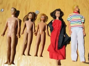 FIVE VINTAGE 1960S BARBIE AND KEN DOLLS MIDGE ETC. MATTEL DOLLS - Picture 1 of 10