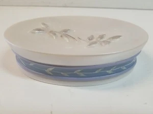 Vintage Soap Dish with Ivy Blue Leaves on Front Perfect For Oval Soap - Afbeelding 1 van 3