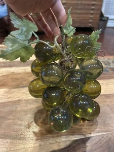 Uva Lucite verde grande vintage - 20 uve. Il cluster è di circa 8” x 3,5” x 6” - Foto 1 di 12