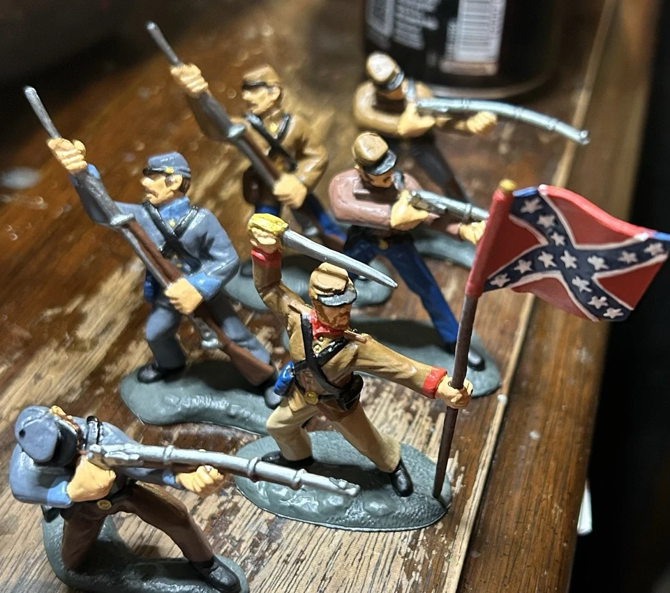 Soldados de juguete confederados de la Guerra Civil Americana pintados a mano 54 mm 1/32 Foto 1 de 4