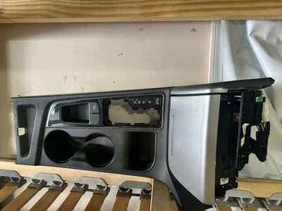 Console central Hyundai Sonata 2016 com suporte para copo 84671C2000 fabricante de equipamento original  - Imagem 1 de 2