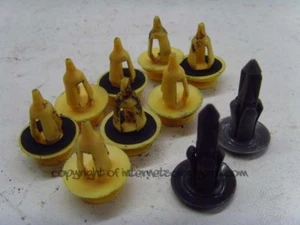 Mitsubishi Shogun Pajero 91-99 OSF RH door push fit clips card plastic plugs  - Picture 1 of 1