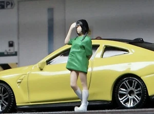 EY 1:64 Painted Figure Mini Model Miniature Diorama Green Tee Girl Lady Cute - Picture 1 of 9
