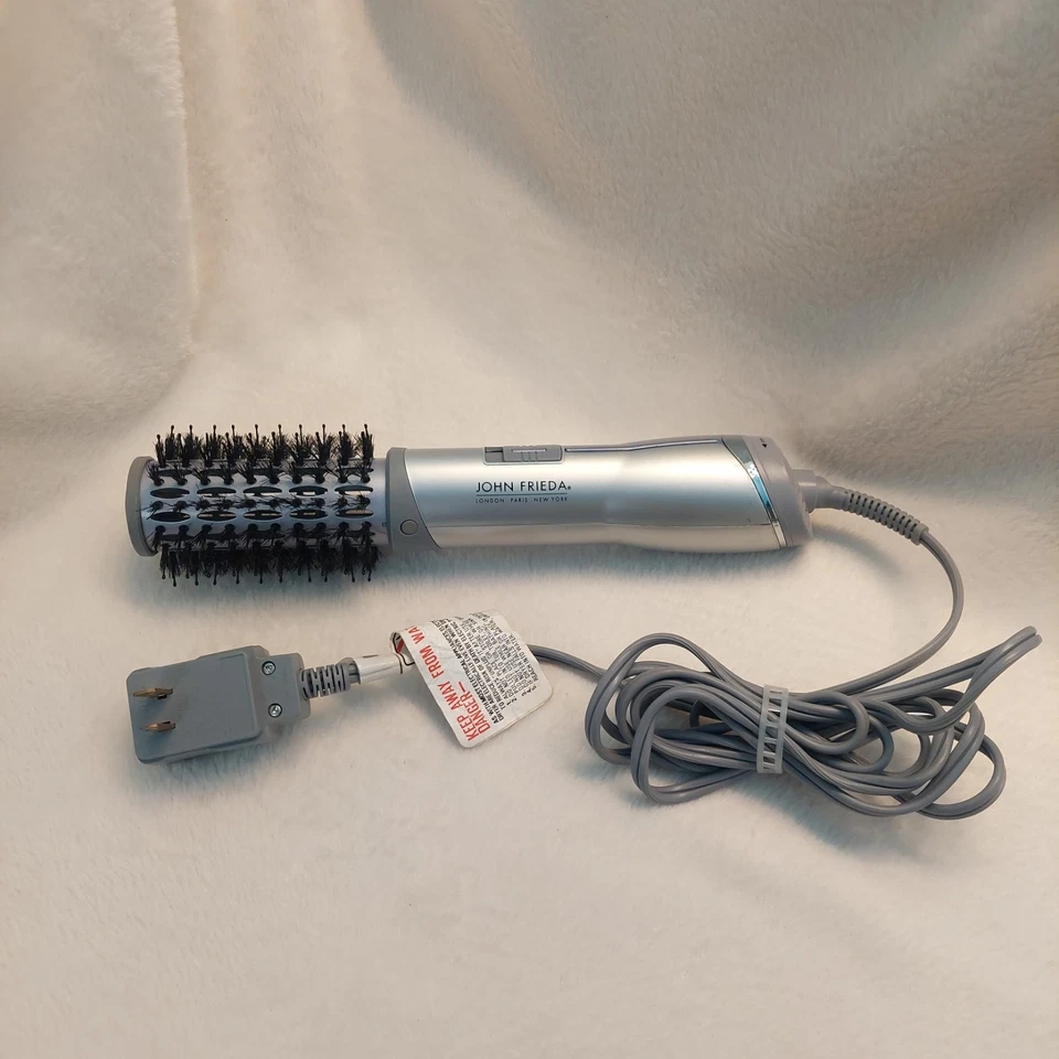 Cepillo de aire caliente iónico John Frieda Frizz Ease forma salón 1,5" JFHA5 Foto 1 de 4