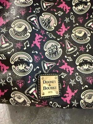 Disney Dooney & Bourke 2016 Disney World Four Park Icons Tote RARE Mickey Mouse - Image 1 of 4