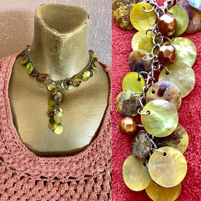 COLLAR CONCHA VERDE VINTAGE AÑOS 90 Foto 1 de 4