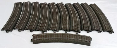 MARKLIN HO SCALE 24224 R2 24.3 DEGREE 437.5MM CURVED C TRACK 11 PIECES - Image 1 of 2