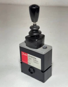 DANFOSS 155B4210 REMOTE JOYSTIC PVRES - Picture 1 of 8