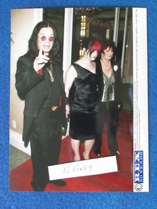 Original Press Photo - 8"x6" - Ozzy Osbourne & Sharon & Kelly - 2004 - Picture 1 of 1