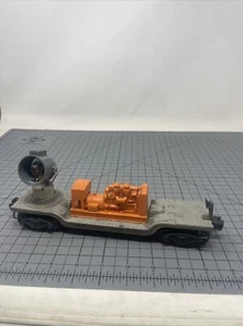 Lionel No. 3520 Searchlight Flatcar with Orange Generator - Picture 1 of 12