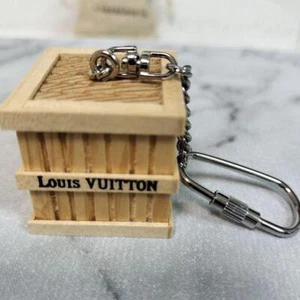 LOUIS VUITTON Rare Novelty 2009 Limited Charm Key ring Wooden Unused - Picture 1 of 7