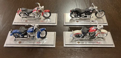 Lote de 4 motocicletas Harley Davidson 1:18 Die Cast Maisto Avon 1953 1958 1999 Foto 1 de 4
