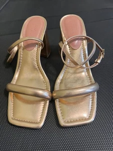 ASOS Rose Gold Metallic Strappy Sandals Block Heel Puffy Front Strap Size 9 - Picture 1 of 6