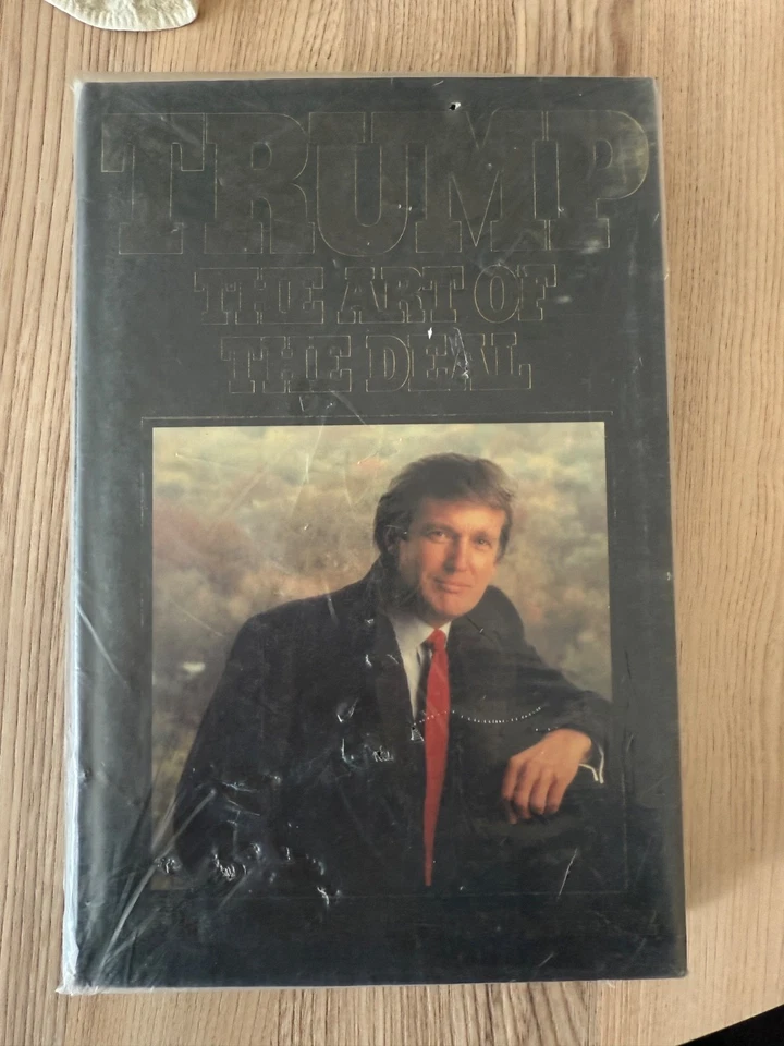 Trump The Art Of The Deal by Donald Trump with Tony Schwartz HC 1988 1st Edition - Image 1 of 4