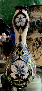 Jarrón Moorcroft Centaurea 2005 Club de Coleccionistas de Rachel Bishop Primer Como Nuevo - Imagen 1 de 5