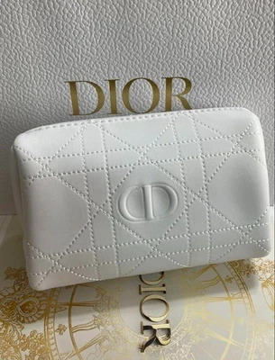 Bolso clutch Christian Dior acolchado 17,2 x 6,6 x 12 cm blanco "sin caja" limitado Foto 1 de 4