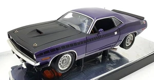 Highway 61 1/18 Scale 50237 - 1970 Plymouth AAR Cuda - Purple/Black - Picture 1 of 5