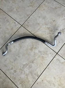 Tubo de manguera de descarga de refrigerante aire acondicionado Jaguar F-Pace 17 18 19 - Imagen 1 de 5