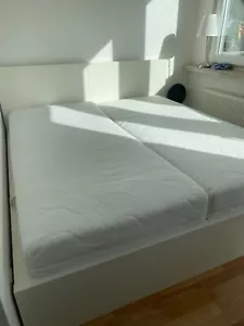IKEA Malm Bett 200x200 in weiß - Bild 1 von 7