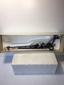 Racing Collectibles Club of America 1:24 Scale Top Fuel Dragster - Picture 1 of 5