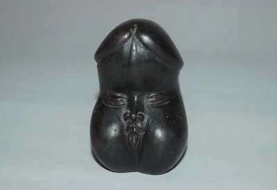 Cabeza de Okame en forma de falo, escultura erótica de bronce, waraimono, Taisho, Japón Foto 1 de 4