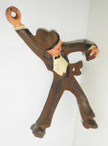 VINTAGE USA GHISA GANCIO DA PARETE PORTACHIAVI GENE KELLY BELLISSIMO DESIGN - Foto 1 di 8