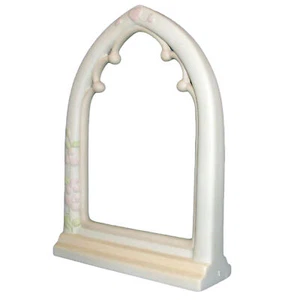 Precious Moments Figurine: 102369 Wedding Arch (7.7") - Picture 1 of 3
