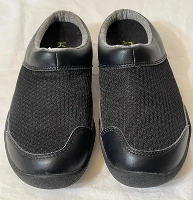 Zapatillas sin cordones Kuru para mujer. Negro. Talla 9,5. Foto 1 de 4