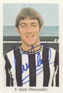 Modern SIGNED IPC MAGAZINES 1970 Trading Card FRANK CLARK NEWCASTLE UNITED - Picture 1 of 1