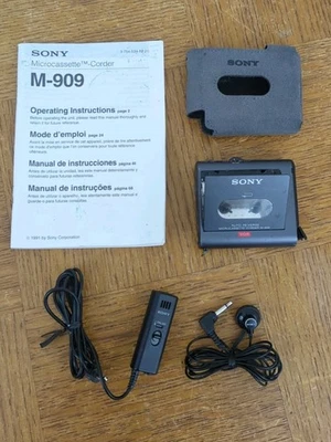 Sony M-909 MICROCASSETTE RECORDER World Smallest VOR Black - FOR PARTS OR REPAIR - Image 1 of 4