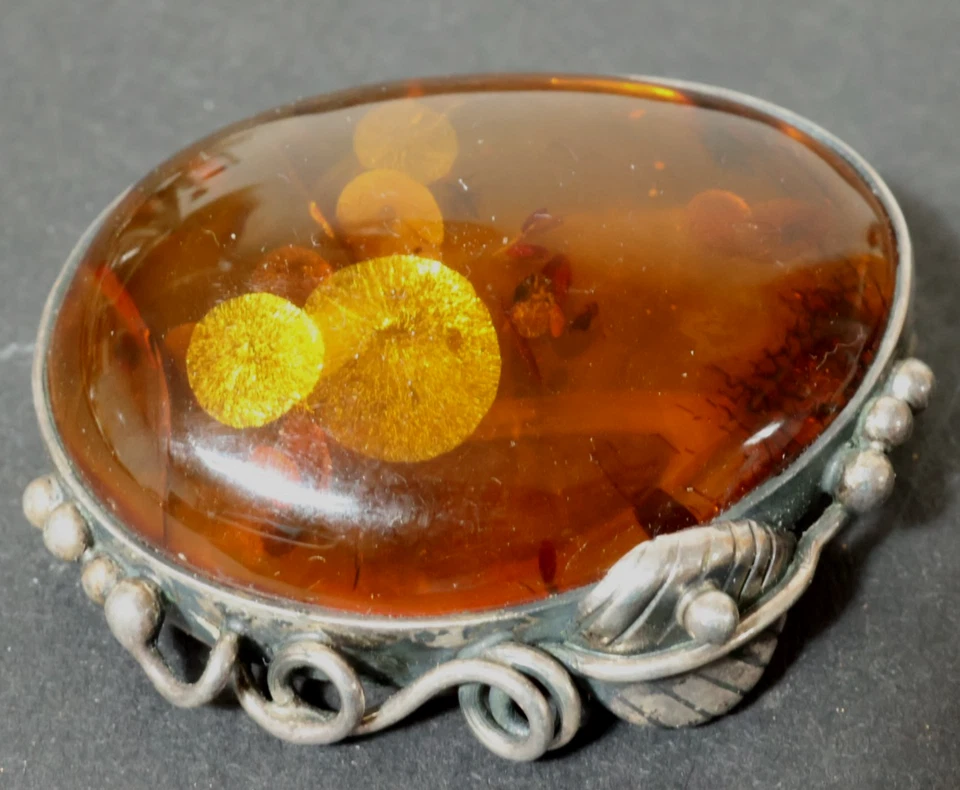 Vecchia Spilla D'Argento In Ambra Butterscotch Stile Liberty 5Cm - Immagine 1 di 4